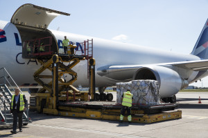 The plane - 907_1940